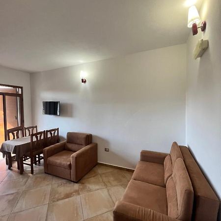 Kamberi Hotel & Apartments 2 Velipojë Екстериор снимка