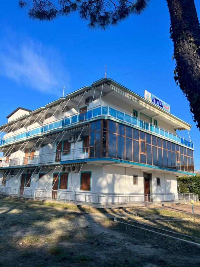 Kamberi Hotel & Apartments 2 Velipojë Екстериор снимка