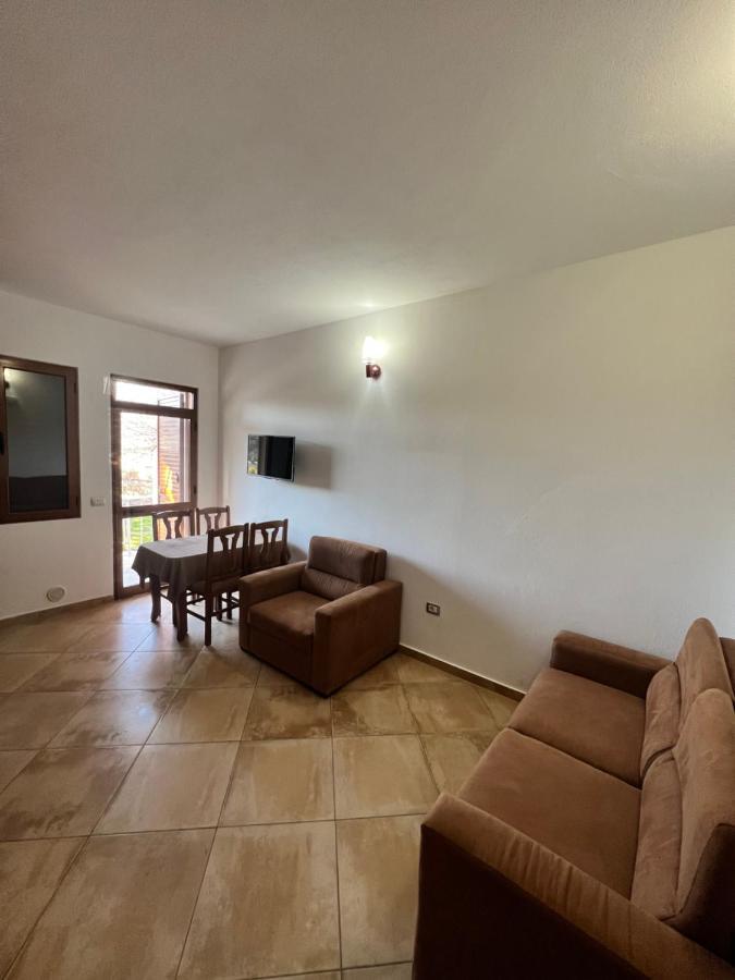 Kamberi Hotel & Apartments 2 Velipojë Екстериор снимка