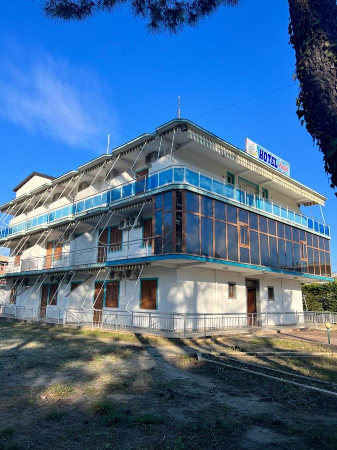 Kamberi Hotel & Apartments 2 Velipojë Екстериор снимка