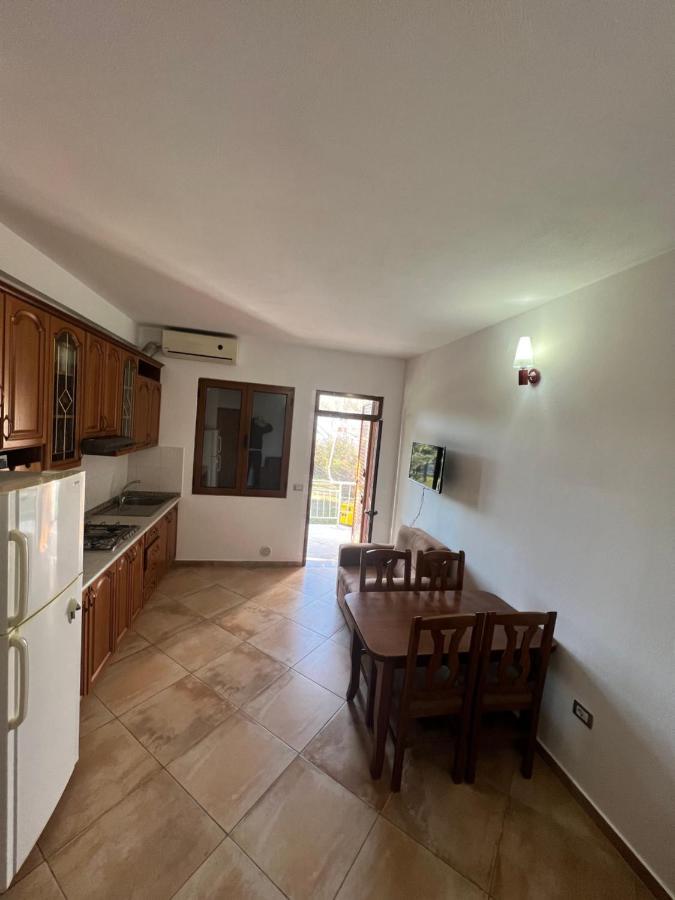 Kamberi Hotel & Apartments 2 Velipojë Екстериор снимка