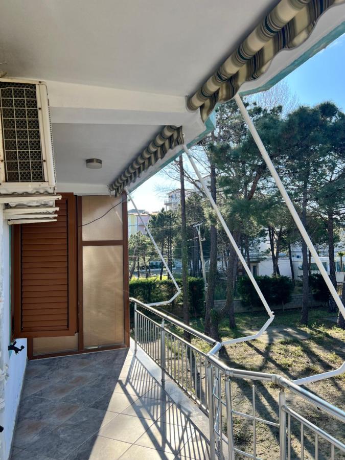 Kamberi Hotel & Apartments 2 Velipojë Екстериор снимка