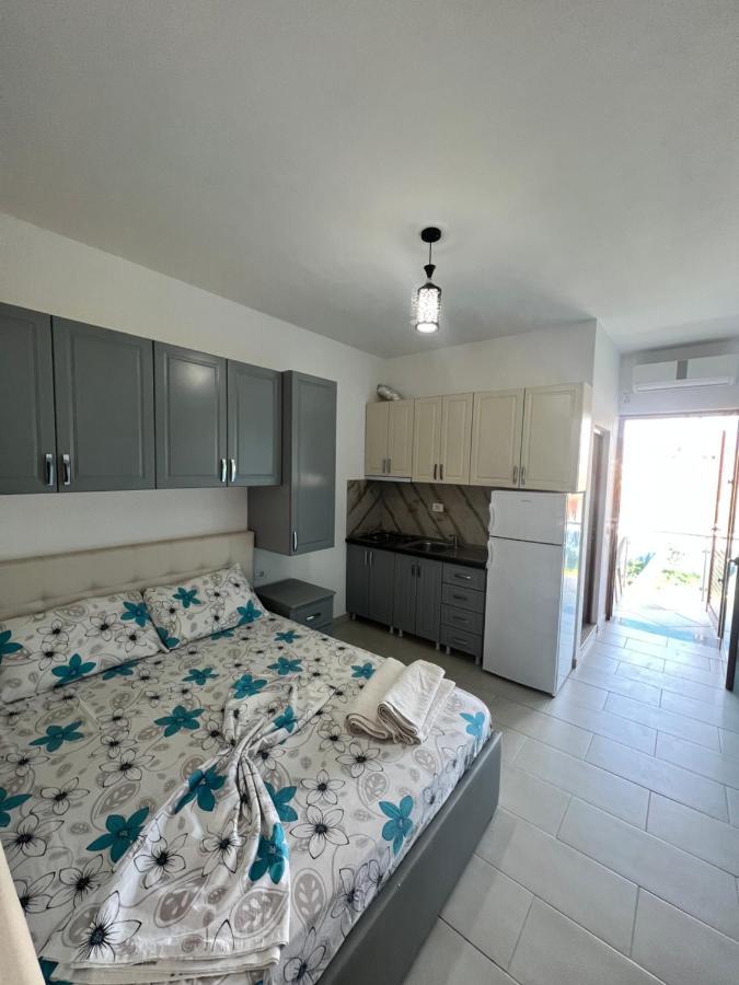 Kamberi Hotel & Apartments 2 Velipojë Екстериор снимка