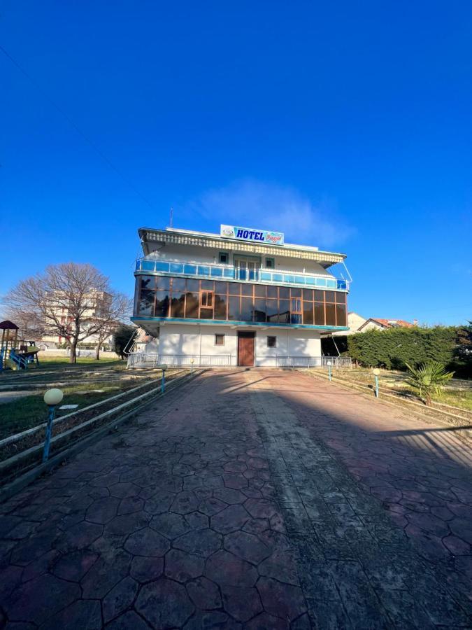 Kamberi Hotel & Apartments 2 Velipojë Екстериор снимка
