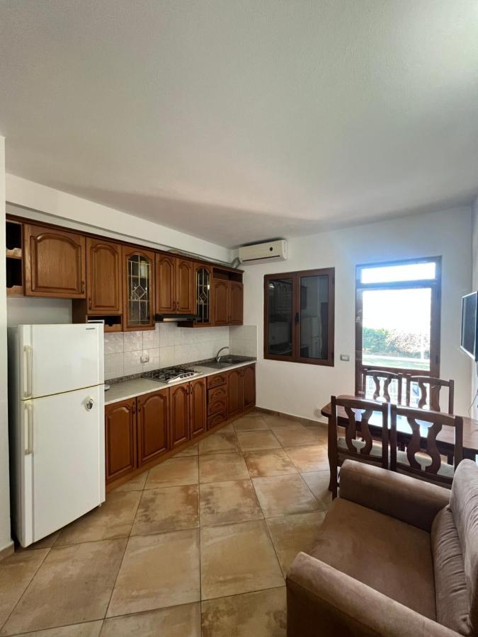 Kamberi Hotel & Apartments 2 Velipojë Екстериор снимка