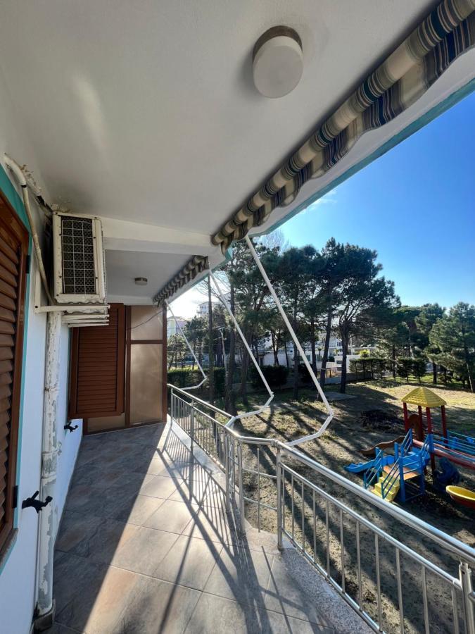 Kamberi Hotel & Apartments 2 Velipojë Екстериор снимка