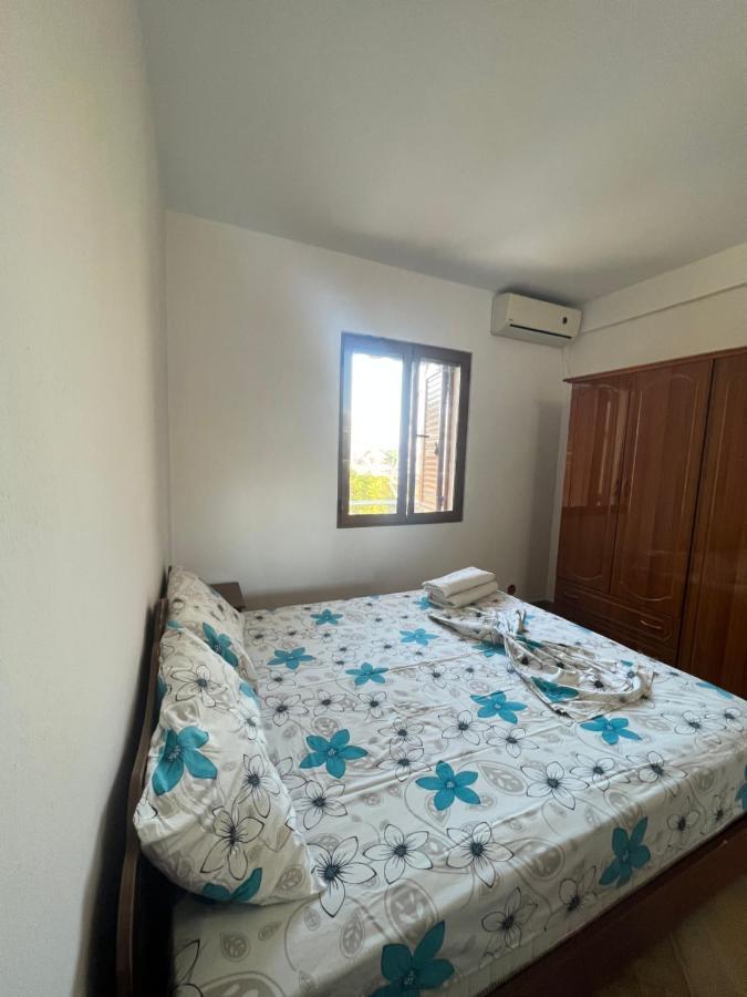 Kamberi Hotel & Apartments 2 Velipojë Екстериор снимка