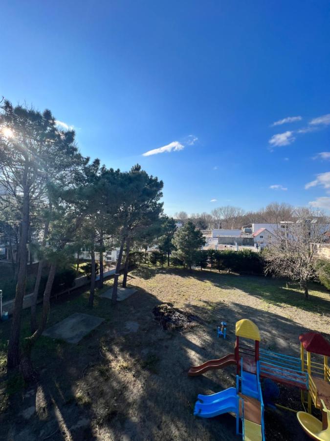 Kamberi Hotel & Apartments 2 Velipojë Екстериор снимка