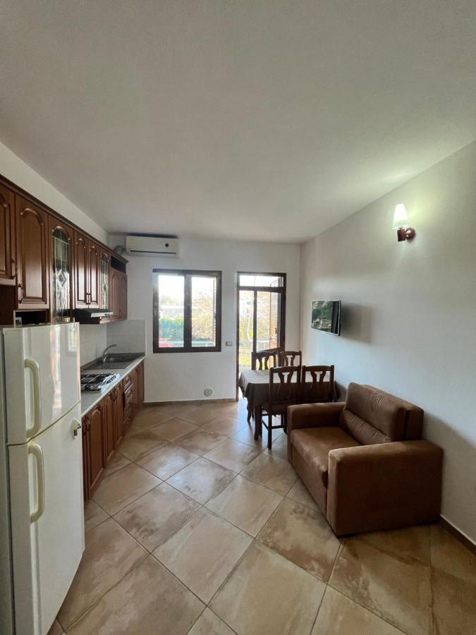 Kamberi Hotel & Apartments 2 Velipojë Екстериор снимка